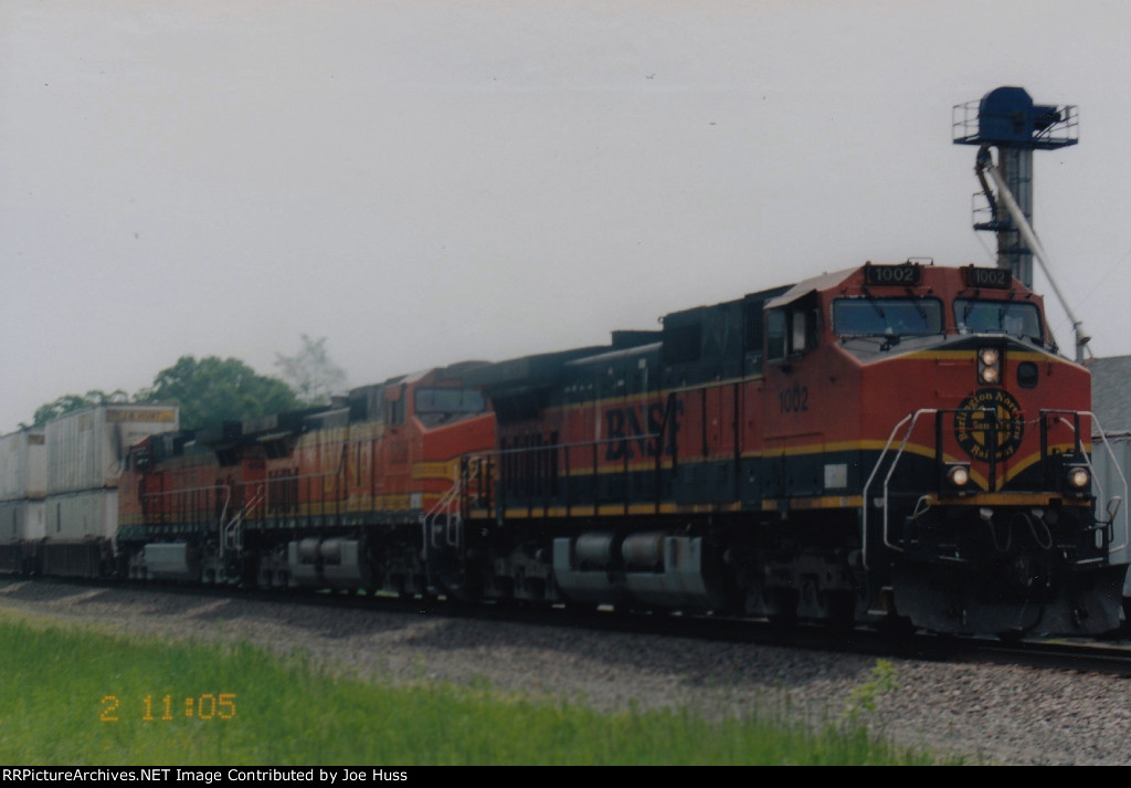 BNSF 1002 West